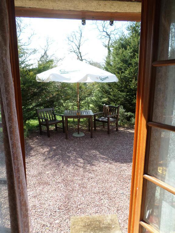 La Chevallerie B&B Isigny-le-Buat Exterior foto