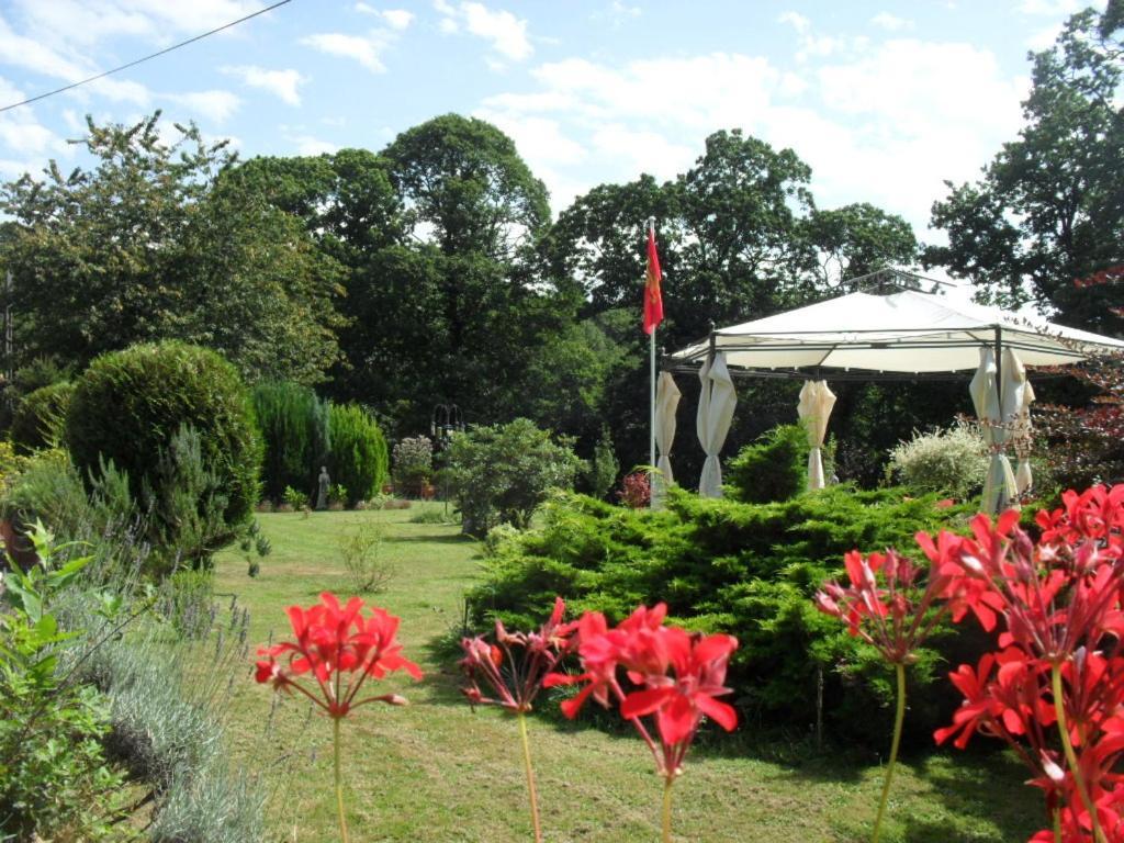 La Chevallerie B&B Isigny-le-Buat Exterior foto