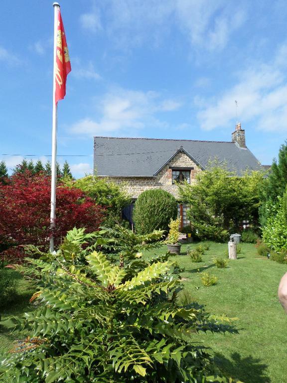 La Chevallerie B&B Isigny-le-Buat Exterior foto